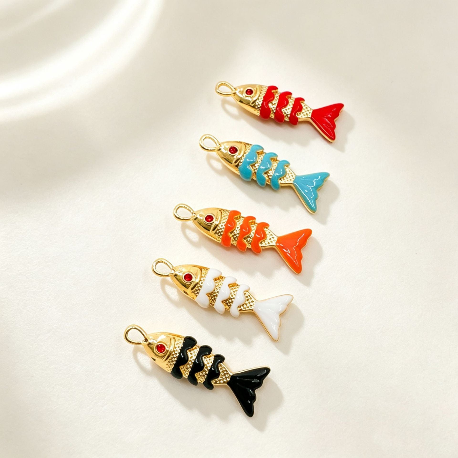 Wholesale Copper Electroplated Fish Pendant Necklace,  Oil-Drip Colorful Design,  Fashion Accessory for Women