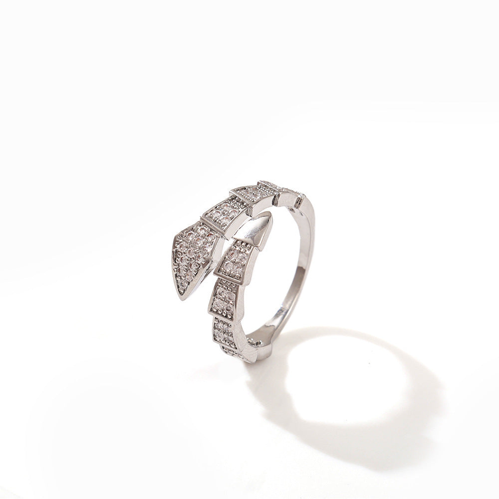 Wholesale Gold Plated Copper Zircon Open Ring with Crown Design Jewelry Accessory Gift