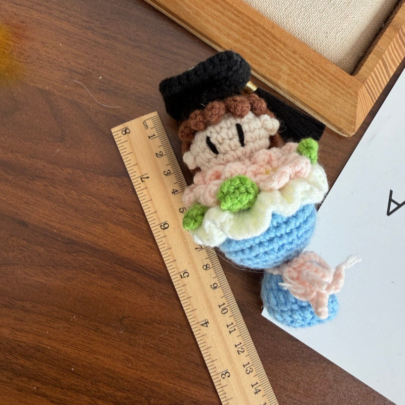 Wholesale Crochet Graduation Doll Keychain,  Wool Yarn,  Gift for Couples,  Boutique Resale