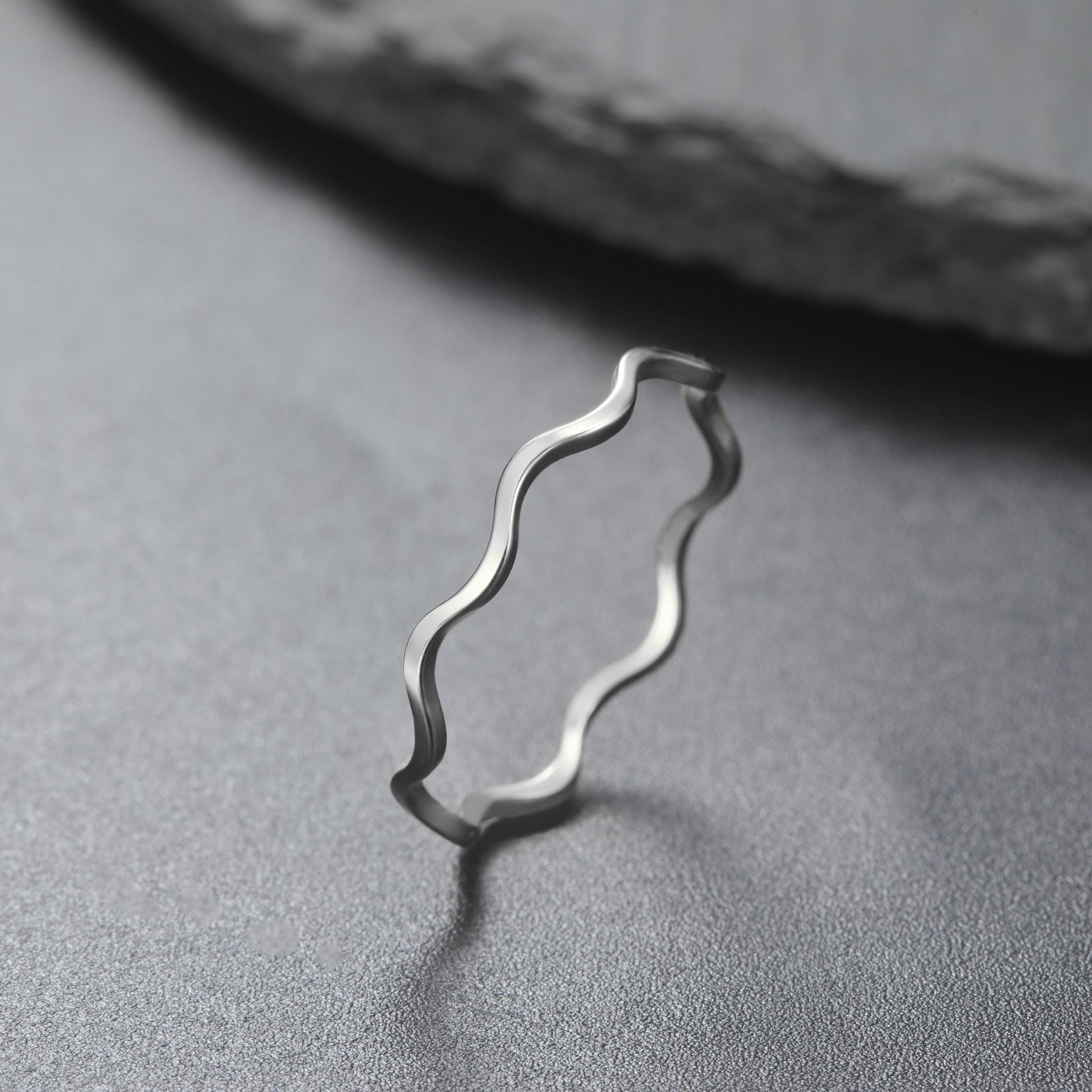 Wholesale 18K gold non-fading stainless steel curve wave ring