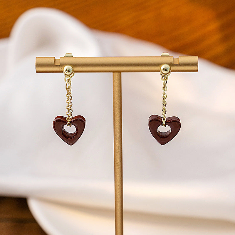 Wholesale Retro Hollow Peach Heart Earrings