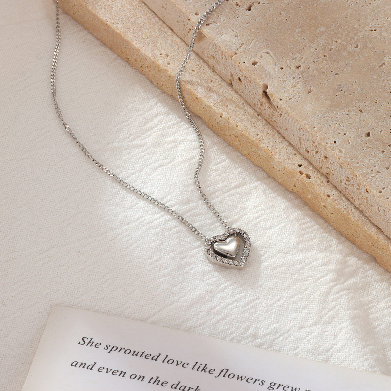 Wholesale Titanium Steel heart choker necklace