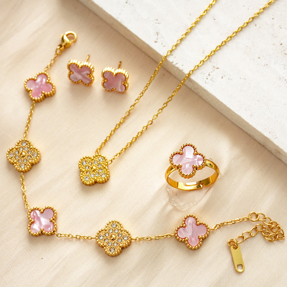 Wholesale Titanium Steel Plated Four Leaf Clover Jewelry Set For Women Rhinestone Necklace And Bracelet Trendy Casual Gift