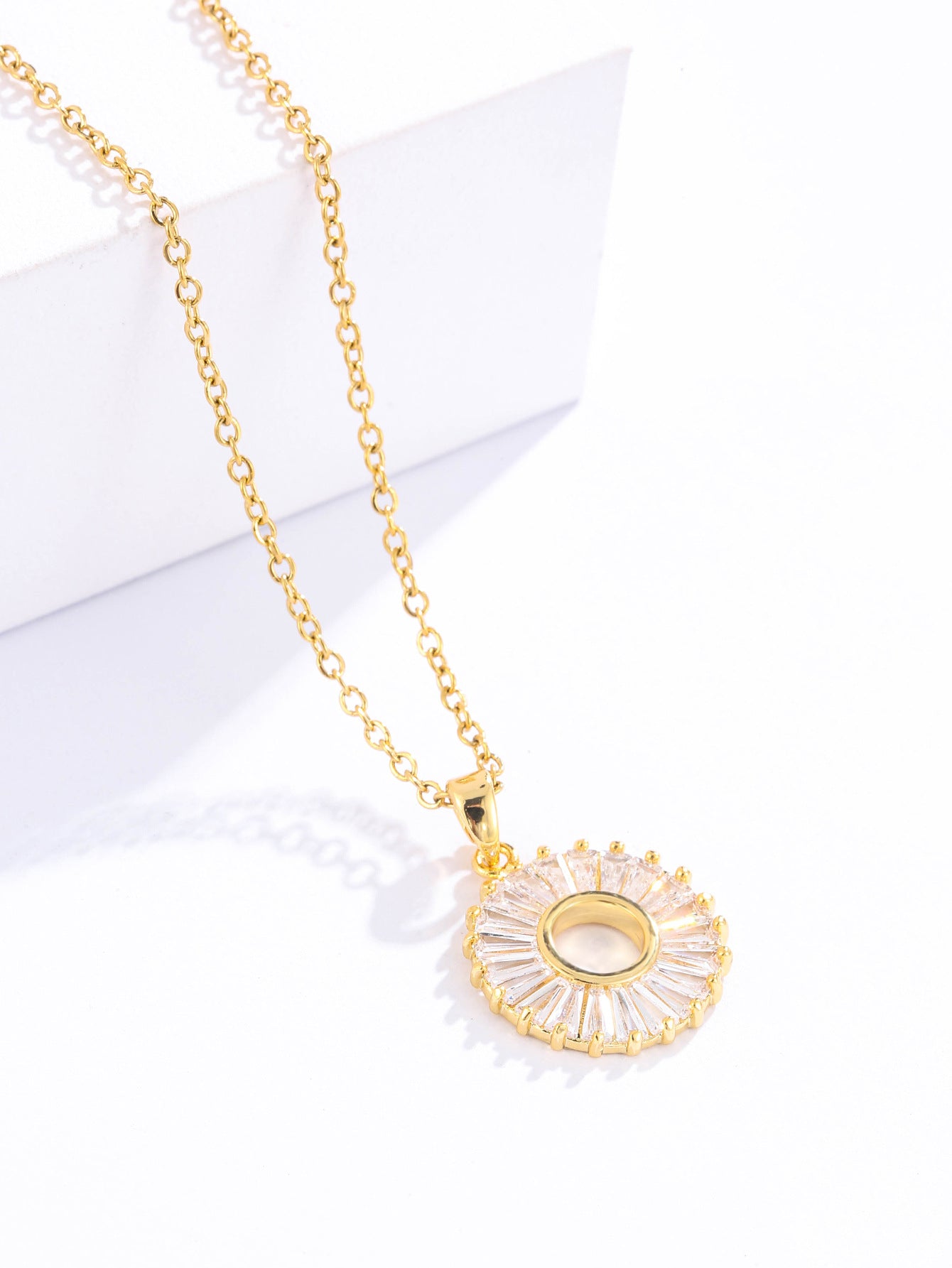 Wholesale Star Wheel Round Full Set Trapezoidal Zircon Pendant O-chain Necklace