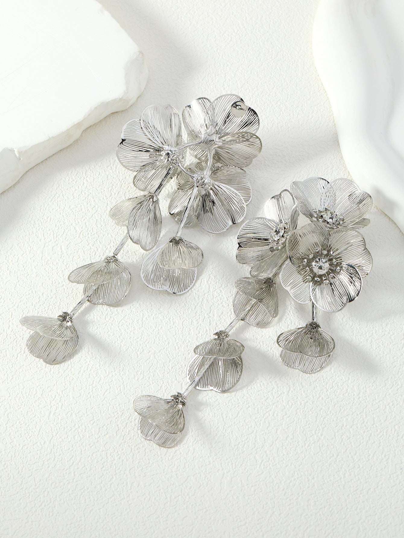 Wholesale Long Petal Tassel Exaggerated Earrings Statemente Earrings ACC-ES-Qunq001
