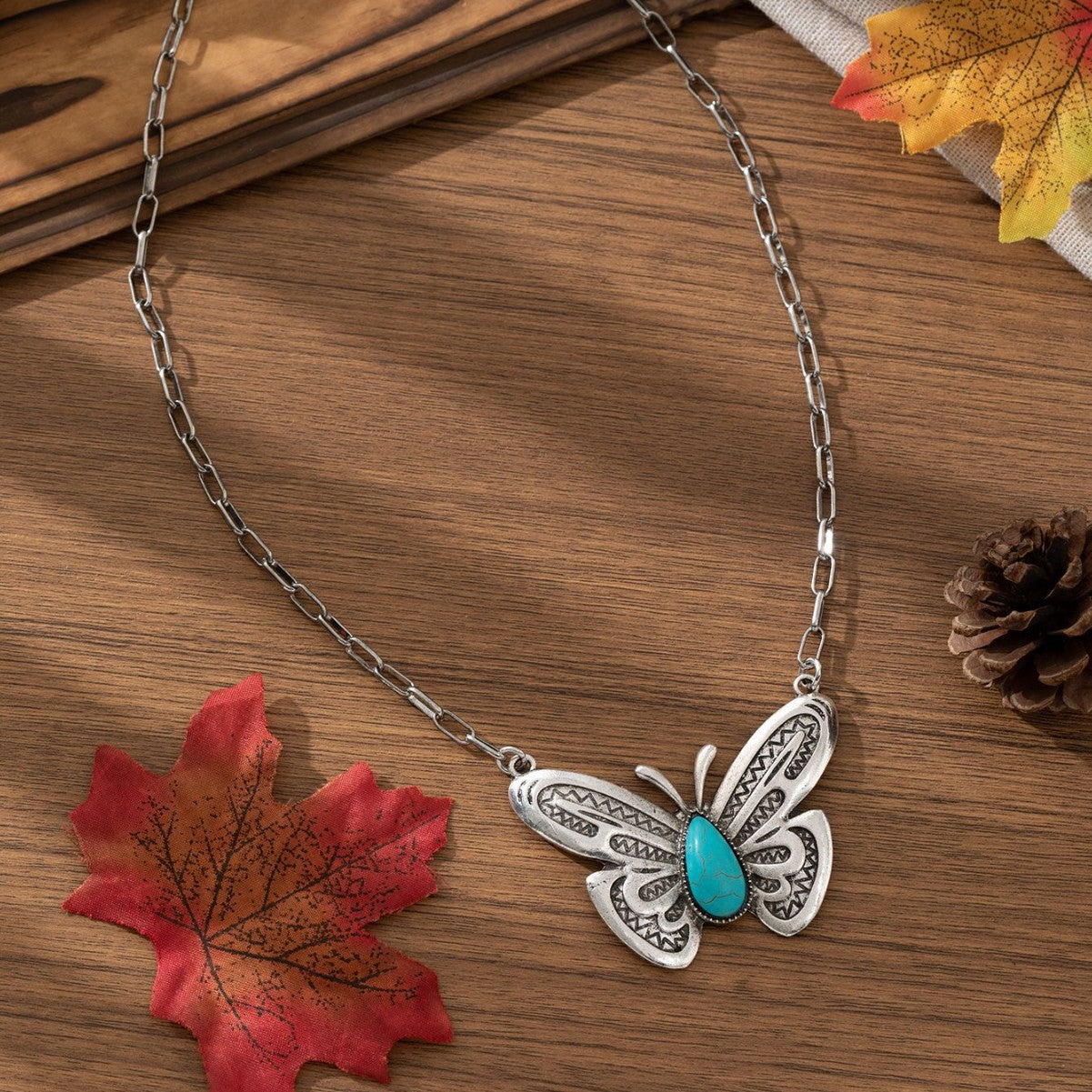 Wholesale Ethnic Style Butterfly Pendant Necklace Turquoise Alloy Fashion Accessory