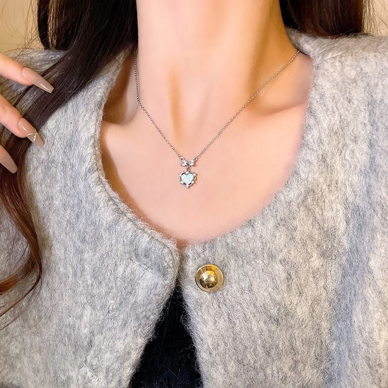 Wholesale Blue Ocean Heart Pendant Necklace Zinc Alloy Electroplated Trendy Fashion Accessory For Women Boutique Gift Resale