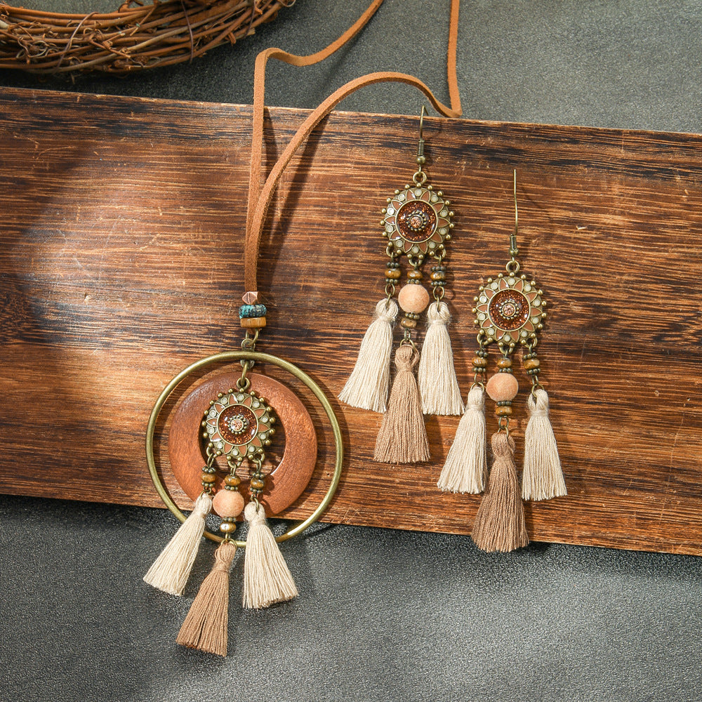 Wholesale Alloy Electroplated Bohemian Jewelry Set Earrings Necklace for Women Fashion Accessory
