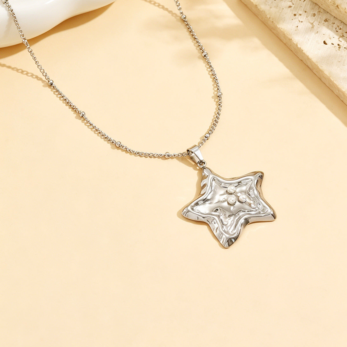 Wholesale Fresh Vacation Style Pearl Starfish Pendant Necklace 18K Gold Plated Stainless Steel Women S Collarbone Chain Fashion Accessory