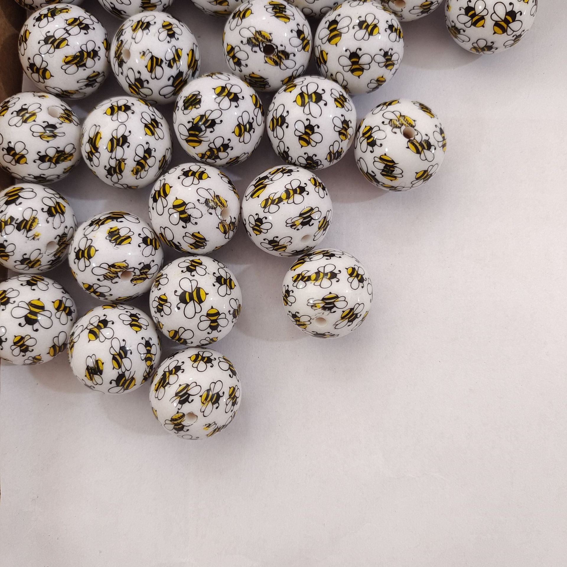 Wholesale 5pcs 20MM Acrylic Two-color Bee Beads Print Silicone Beads ACC-BDS-NiJia055