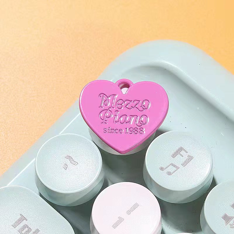 Wholesale Cute Ghost Heart Keychain Zinc Alloy Pink Black Earphone Pendant Car Key Accessory Decorative Gift