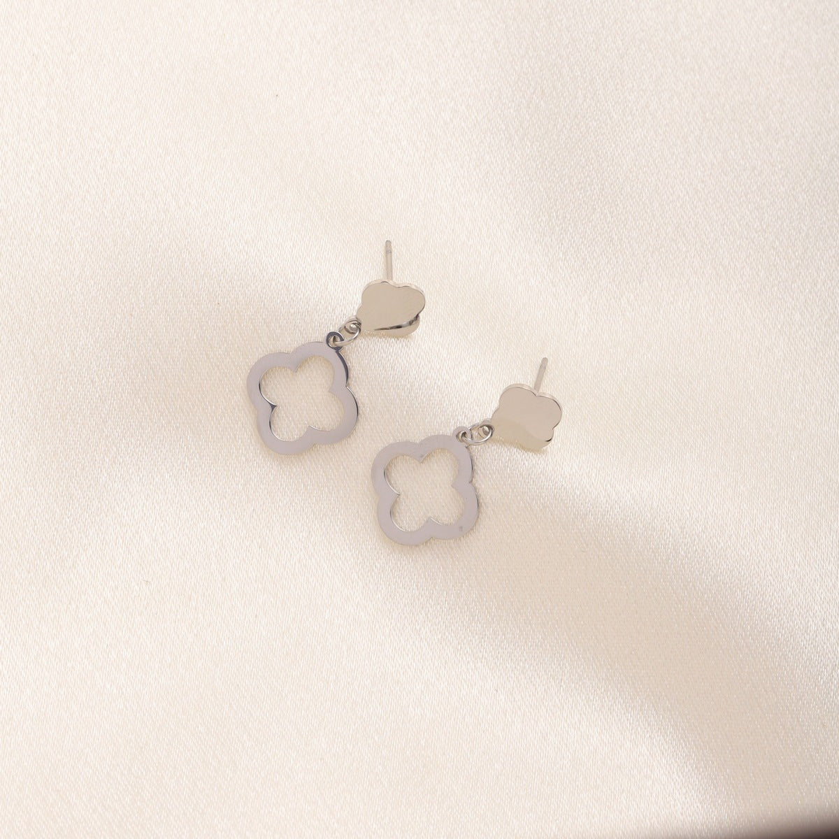 Wholesale Stainless steel Four-leaf clover earrings