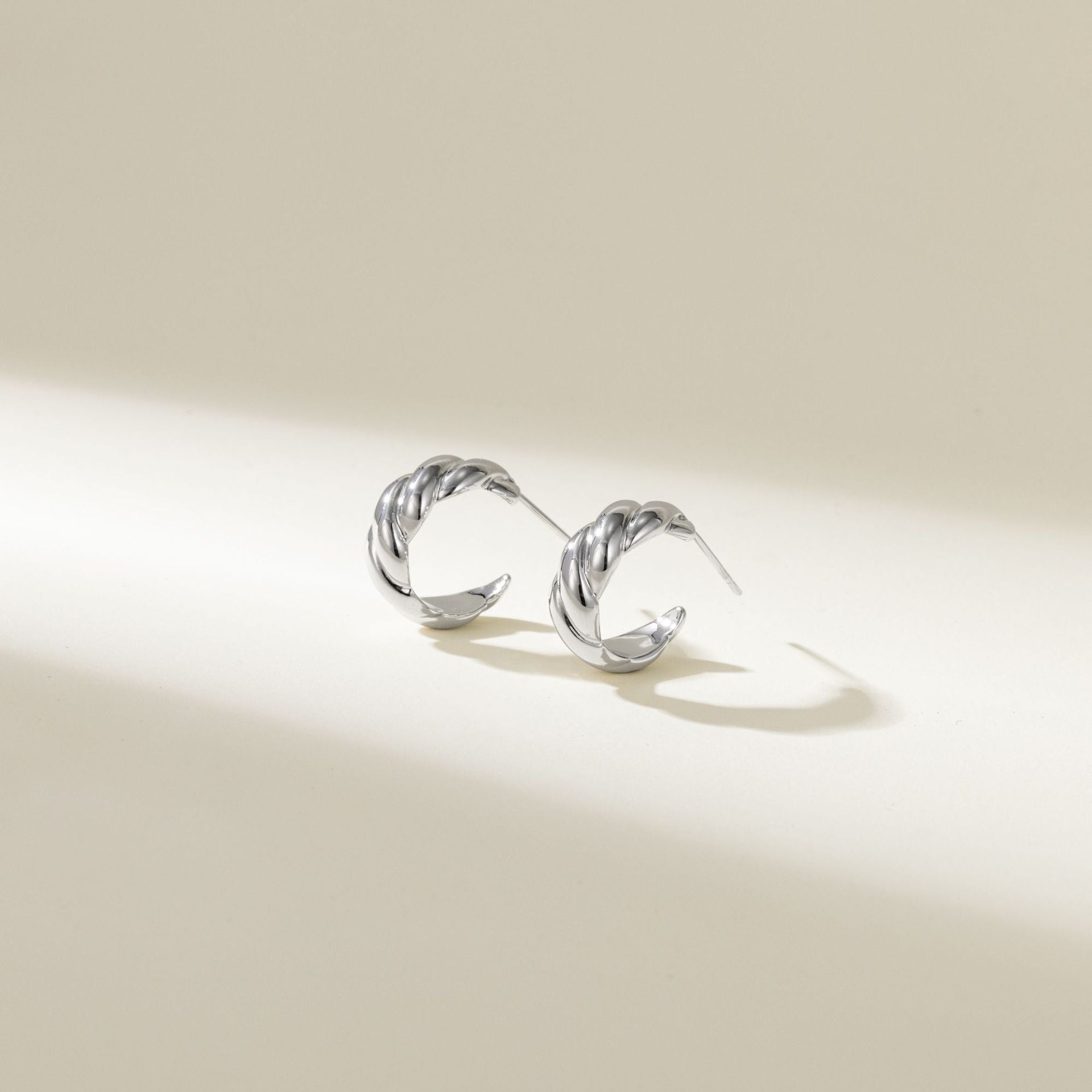 Wholesale  Copper Plated Gold S925 Silver Needle All-Match silver Earrings