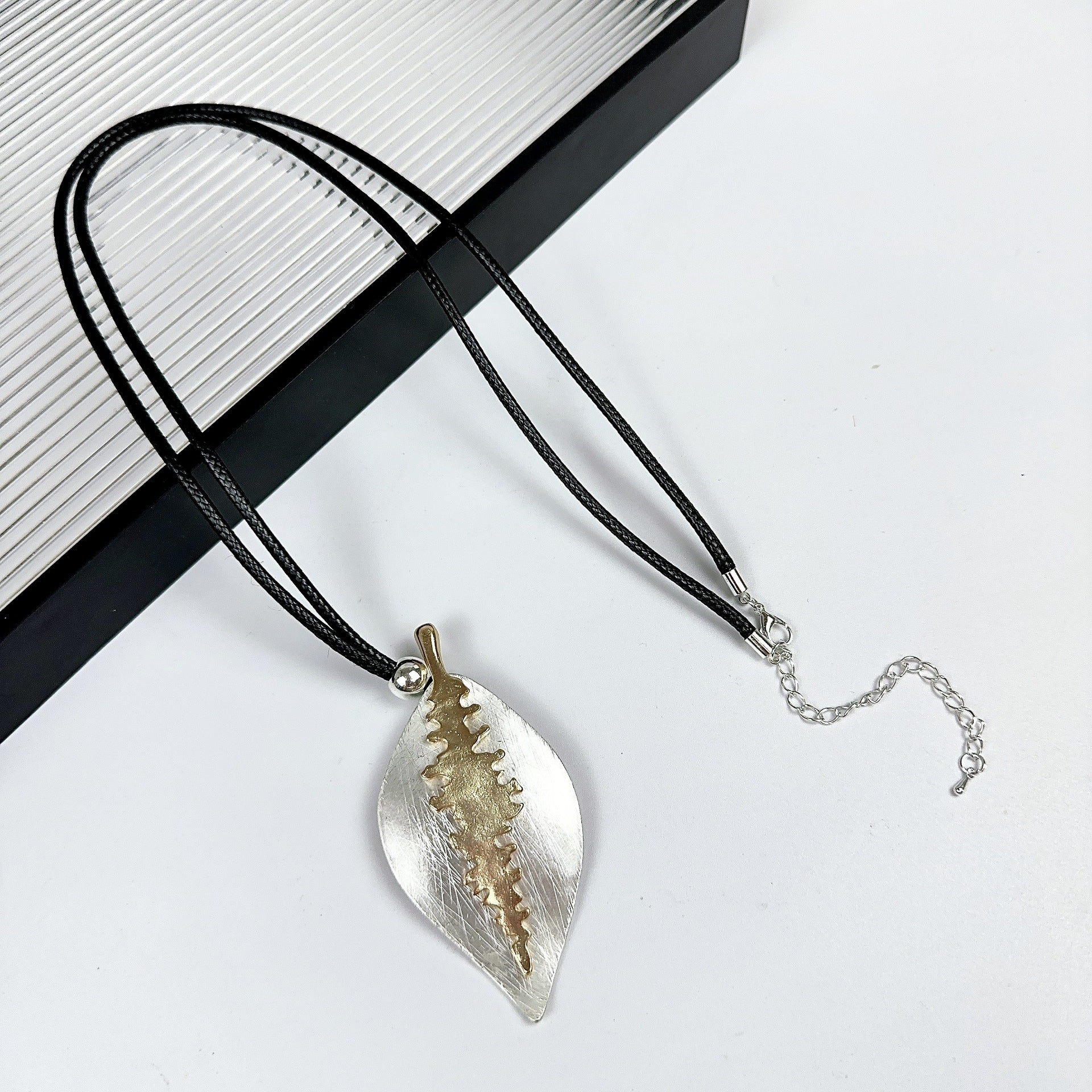 Wholesale Irregular pendant brushed long necklace