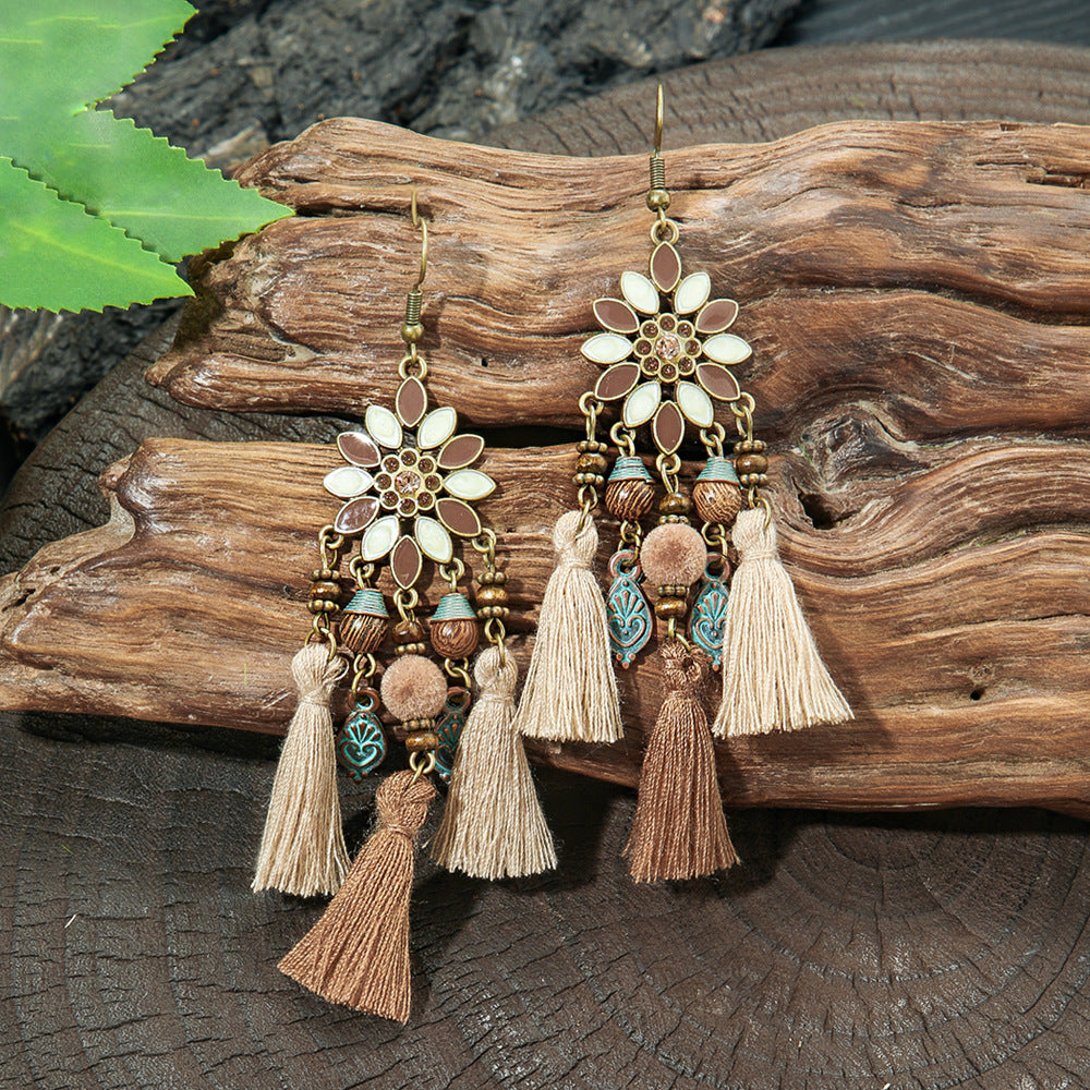 Wholesale Alloy Electroplated Bohemian Jewelry Set Earrings Necklace for Women Fashion Accessory