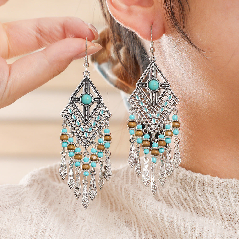 Wholesale Trendy Short Drama Popular Ethnic Style Retro Tassel Earrings Original Design Photo Earrings Travel Outfit Ambiance