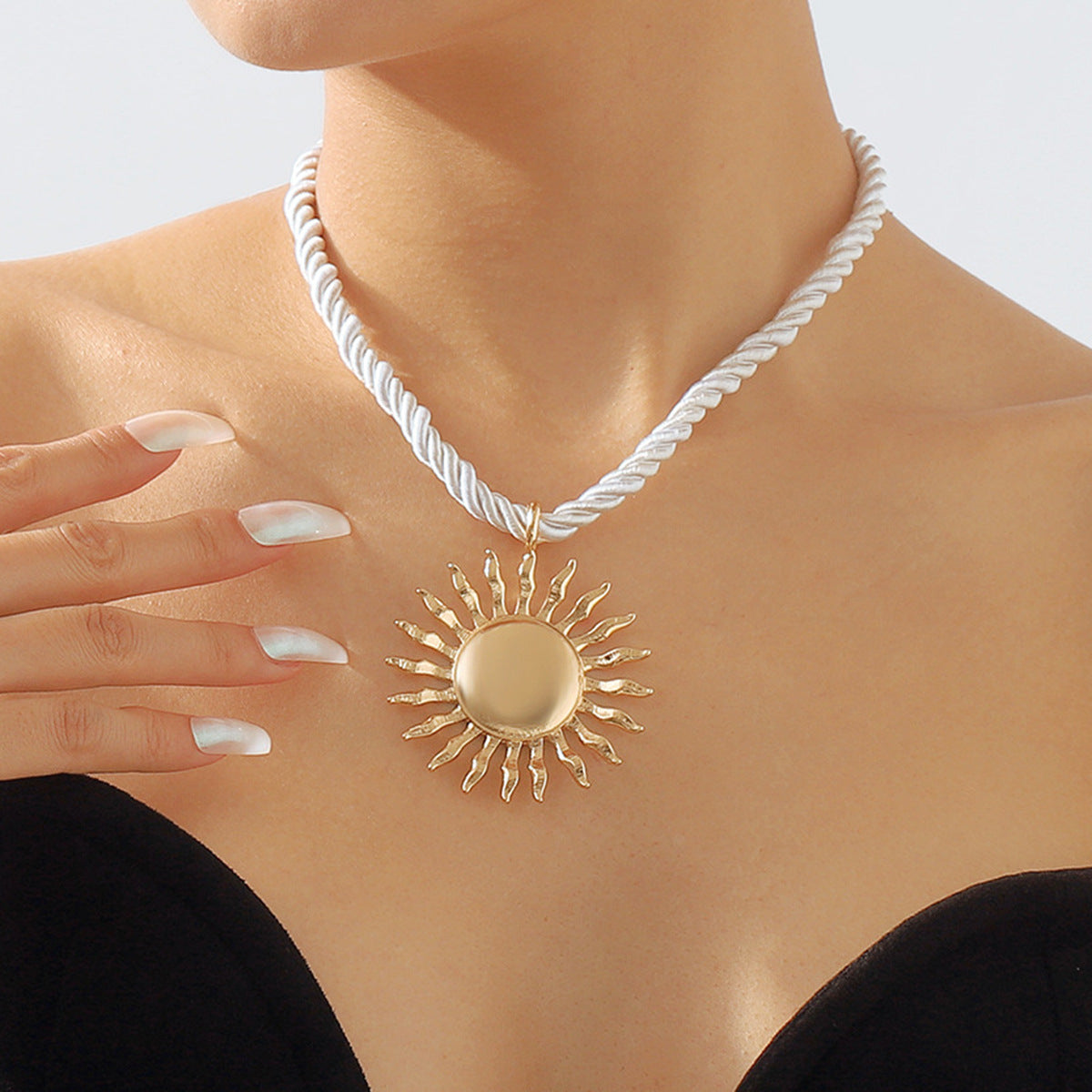 Wholesale sunflower pendant clavicle chain metal necklace earrings set