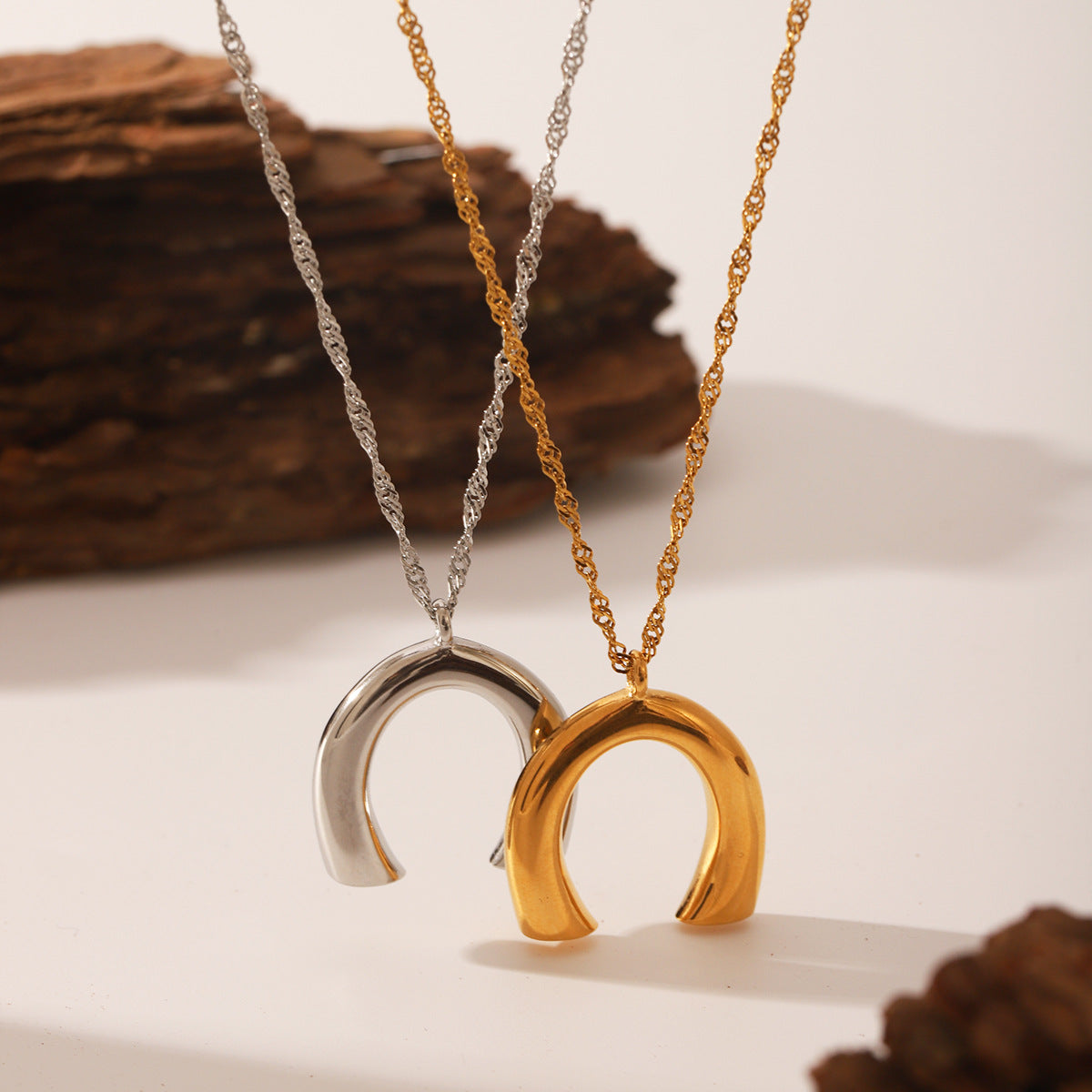 Wholesale Stainless Steel Necklace Female All-match Geometric U-shaped Lock Bone Chain Necklace