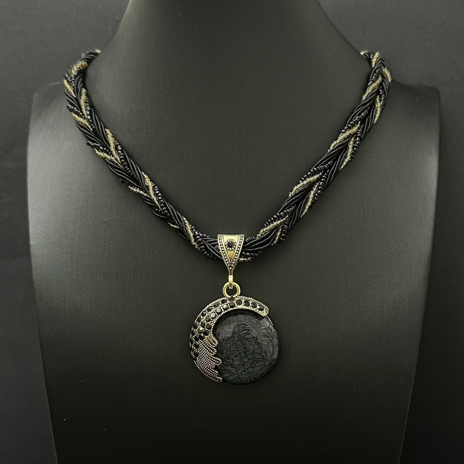 Wholesale Blue Resin Beaded Bohemian Retro Necklace,  Trendy Layering Jewelry for Boutique Resale