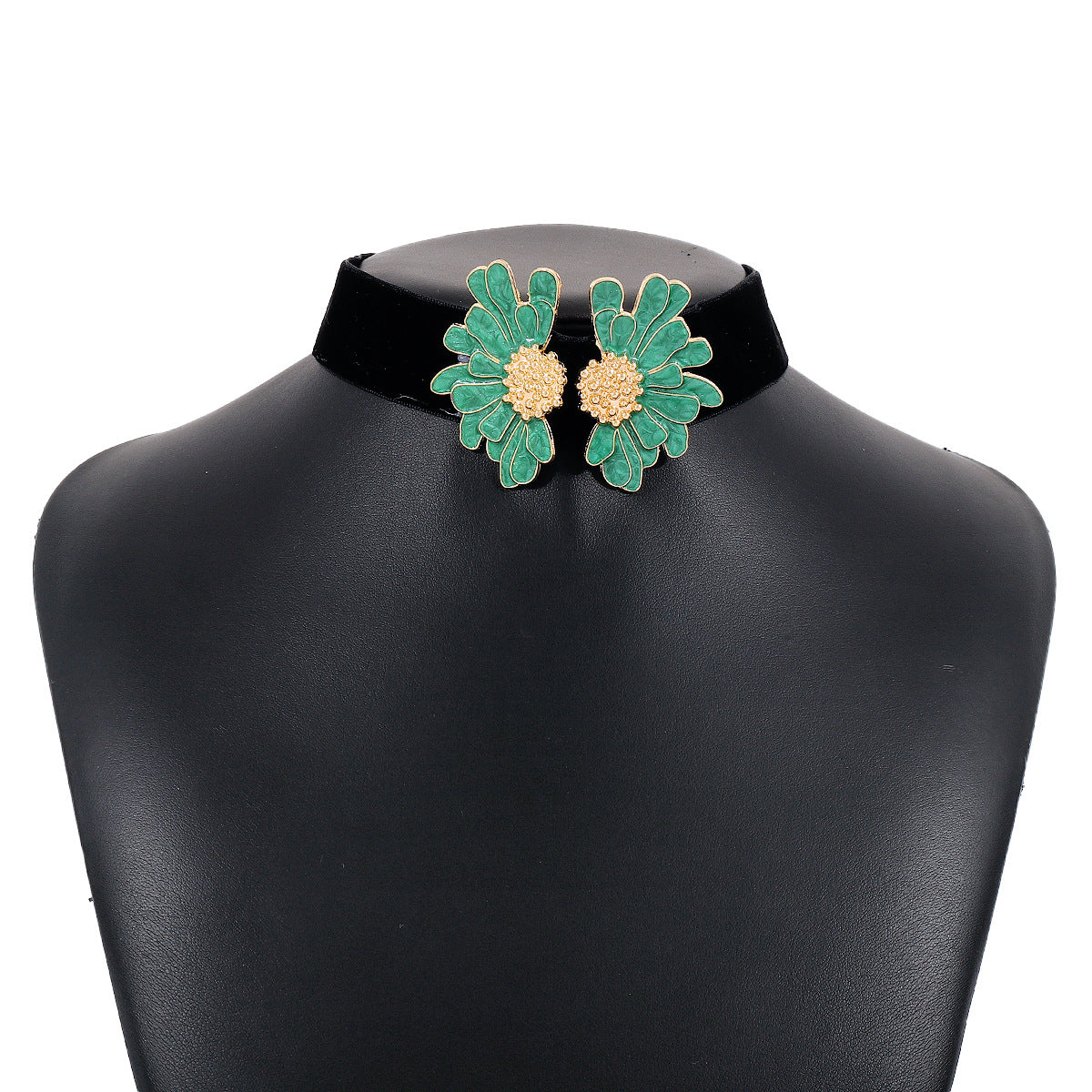 Wholesale Niche Retro Flower Necklace Flocking Cloth Oil Dropping Necklace