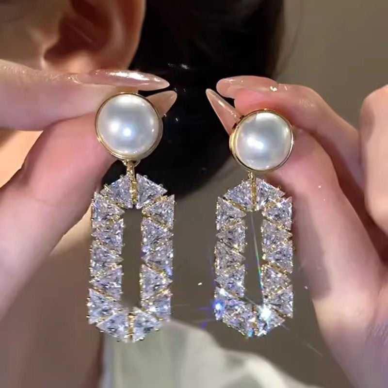 Wholesale S925 silver needle light luxury exaggerated rhinestone geometric oval earrings