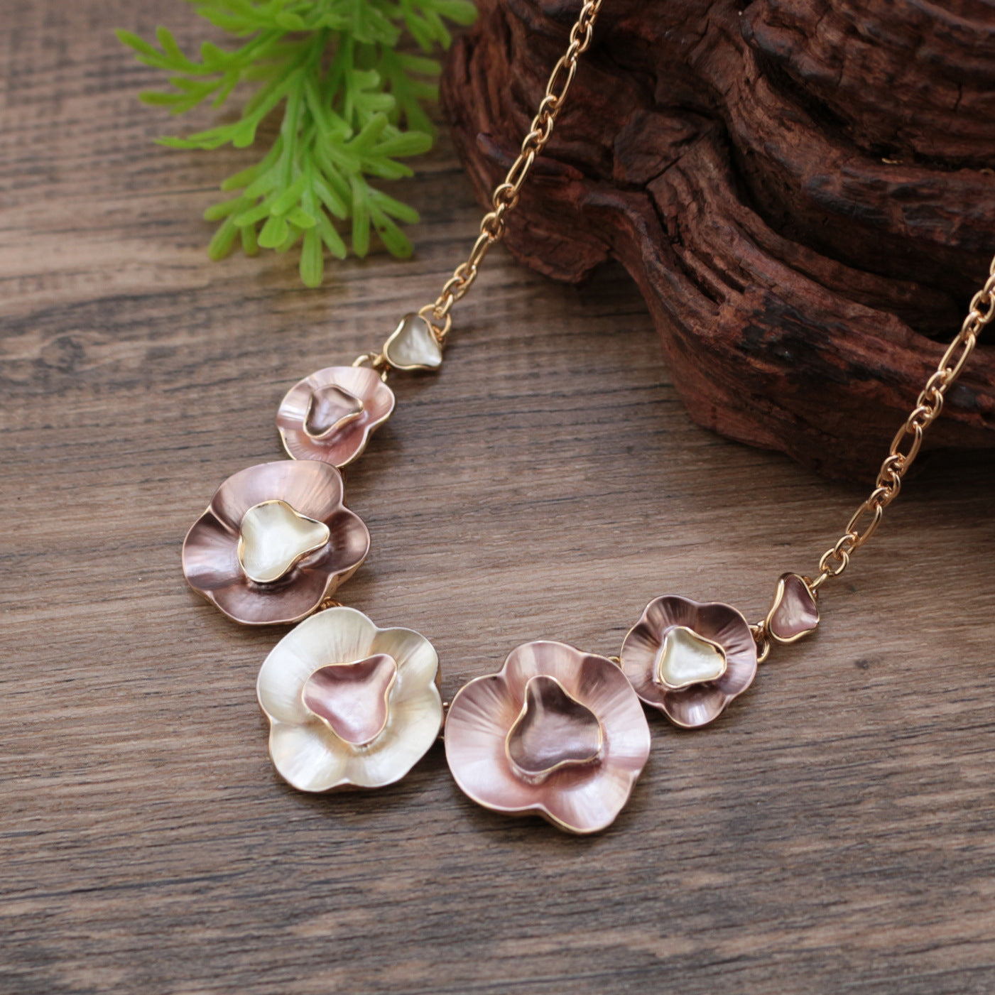 Wholesale Enamel Geometric Flower Necklace  Zinc Alloy Jewelry