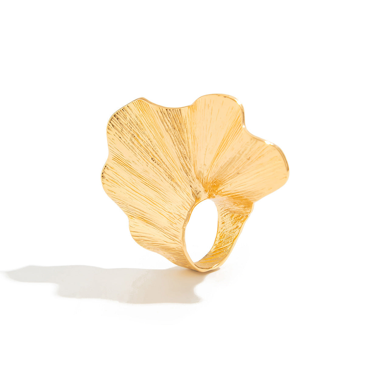 Wholesale Metal Ginkgo Leaf Statement Ring Irregular Women S Fashion Jewelry Accessory Chic Party Gift Resale