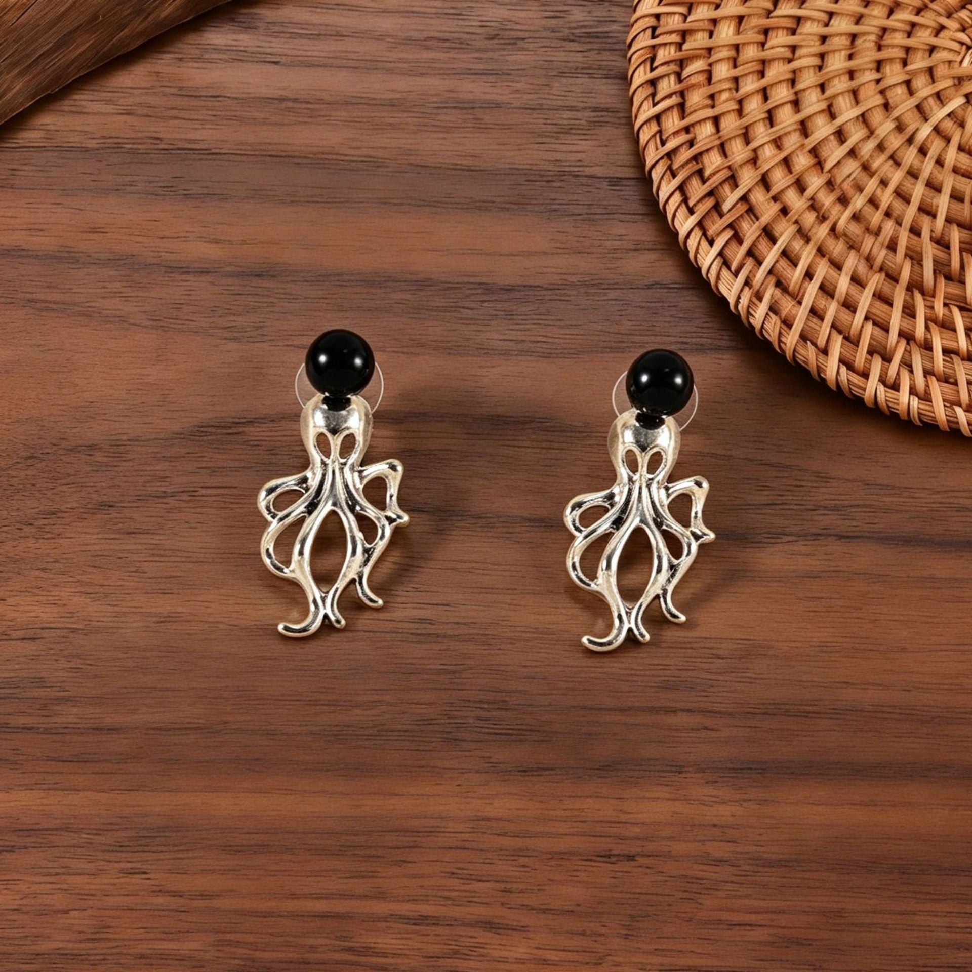 Wholesale Vintage Octopus Earrings For Women Zinc Alloy  Jewelry With Black Pearl Trendy Party Fashion Accessory