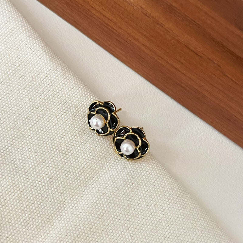 Wholesale Black Camellia Sterling Silver Light Luxury Earrings