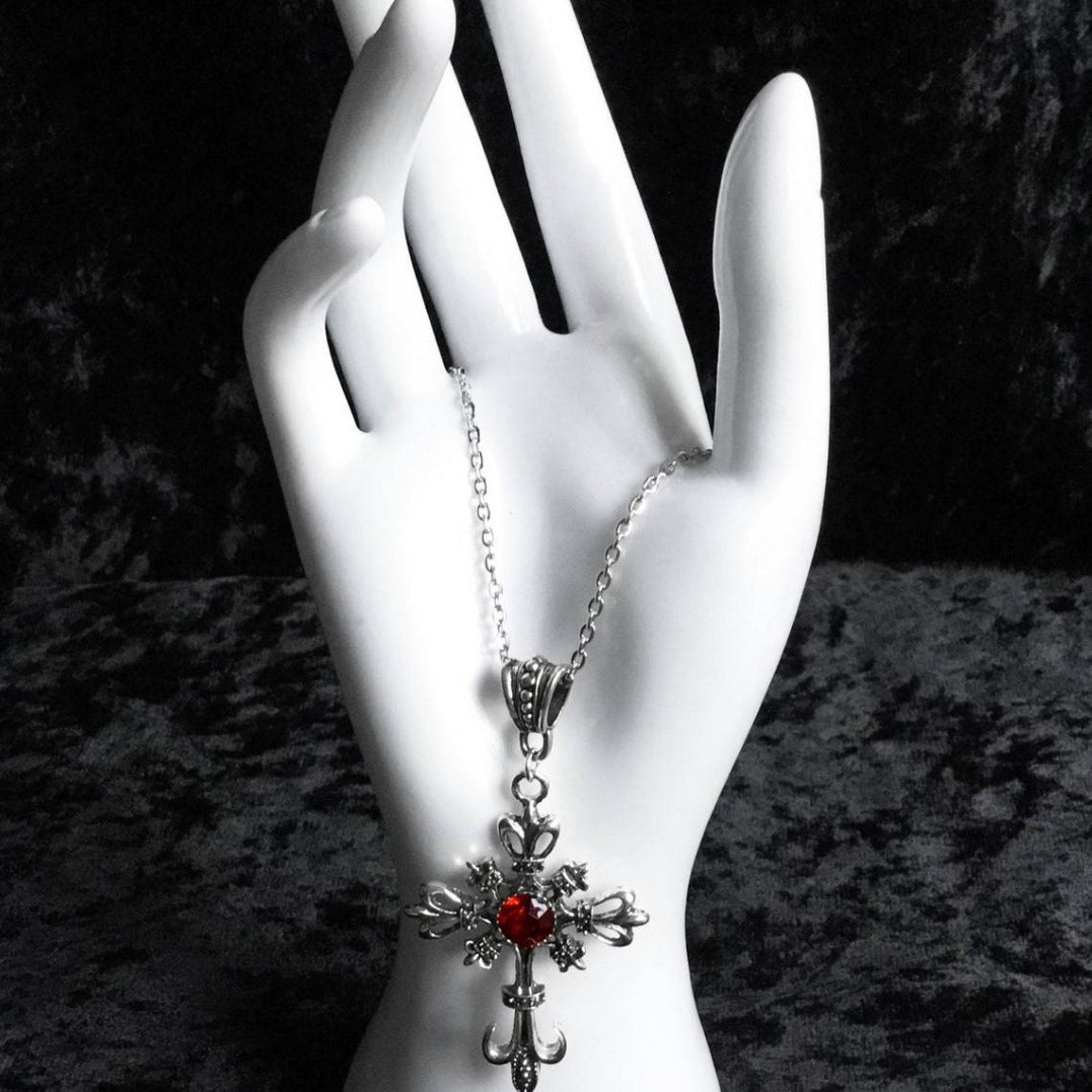 Wholesale Gothic Baroque Silver Tone Cross Pendant Necklace Trendy Jewelry Accessory For Gift Party And Boutique Resale