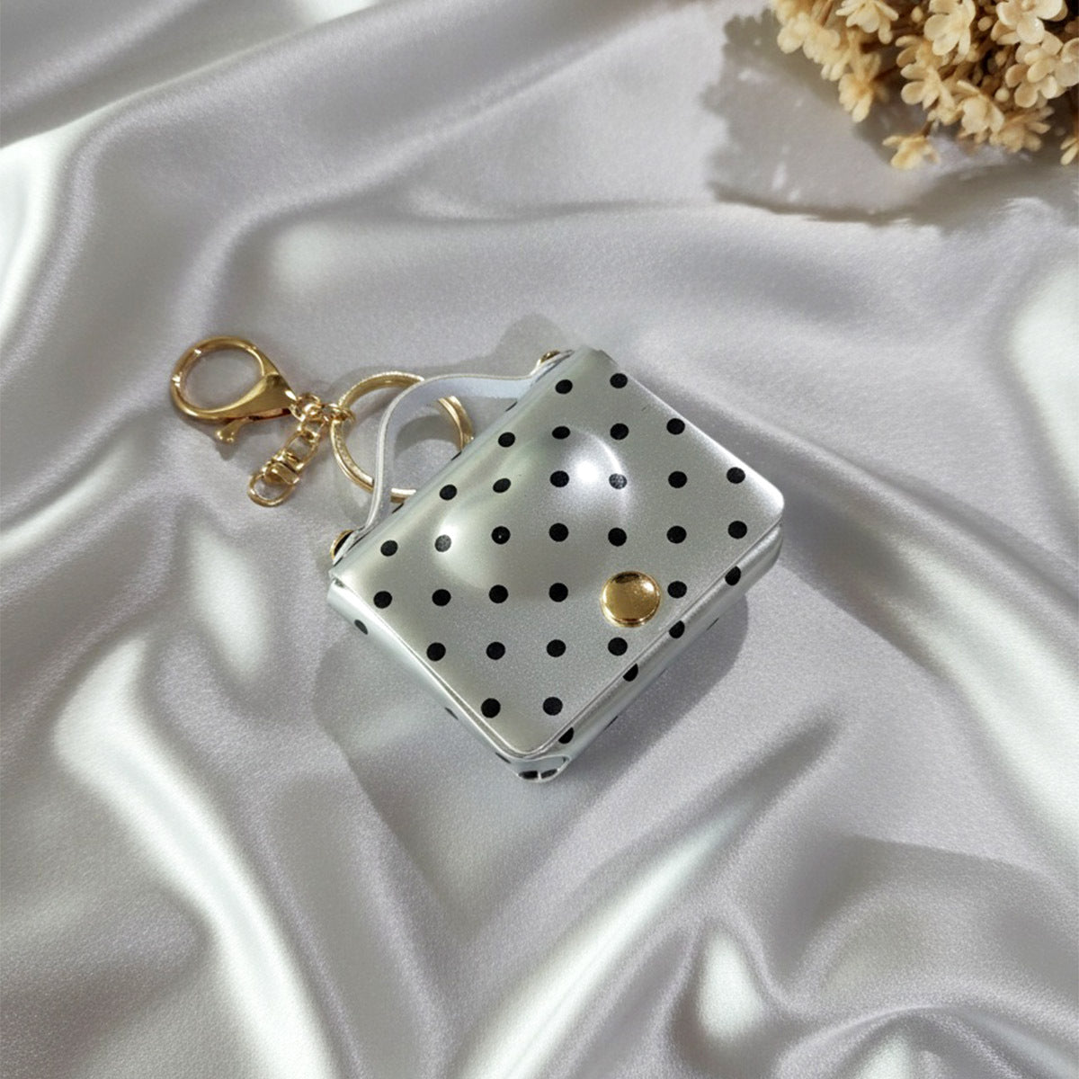 Wholesale Polka Dot Heart Leather Mini Coin Purse Keychain Bag Charm Stylish Gift