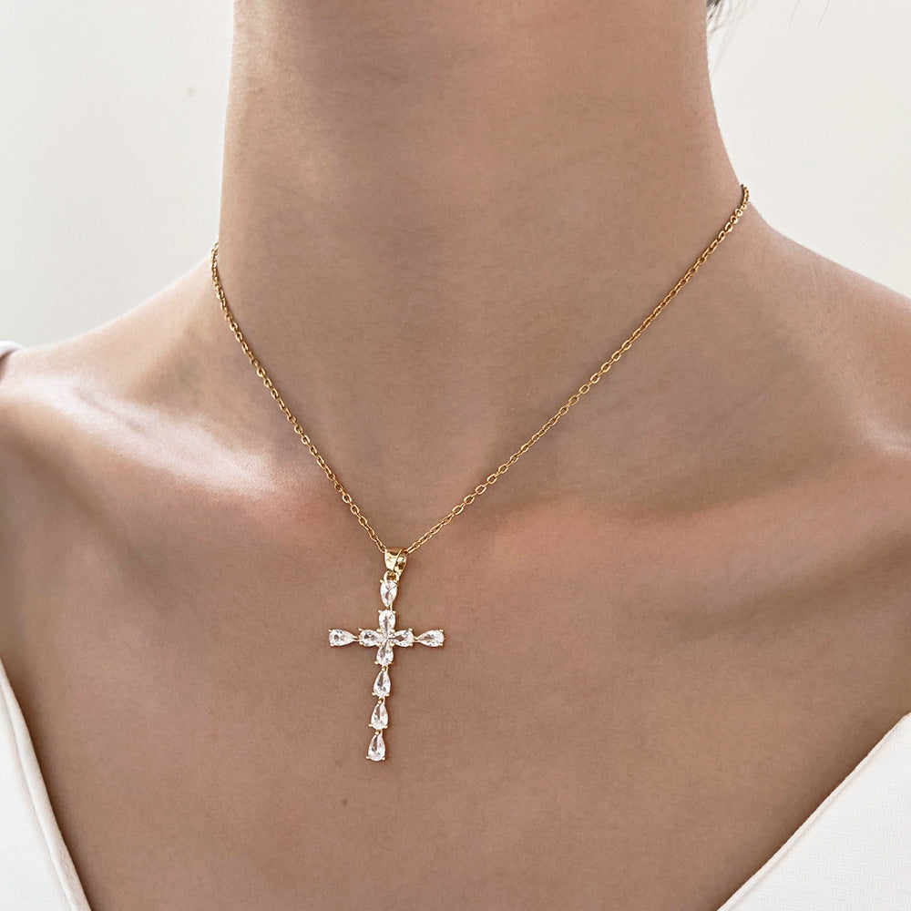 Wholesale Fashion Zircon Cross Pendant Necklace Minimalist Teardrop Collarbone Chain For Women Jewelry Accessory