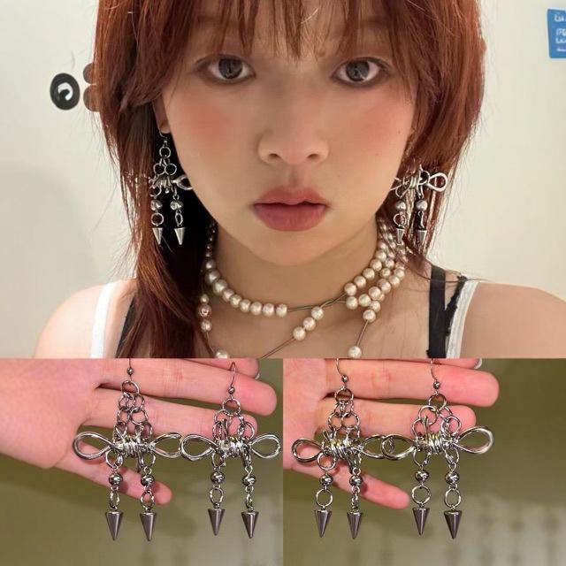 Wholesale Stainless steel Handmade Dark Geometry Retro Totem Spiked Thorns Punk Gothic Earrings