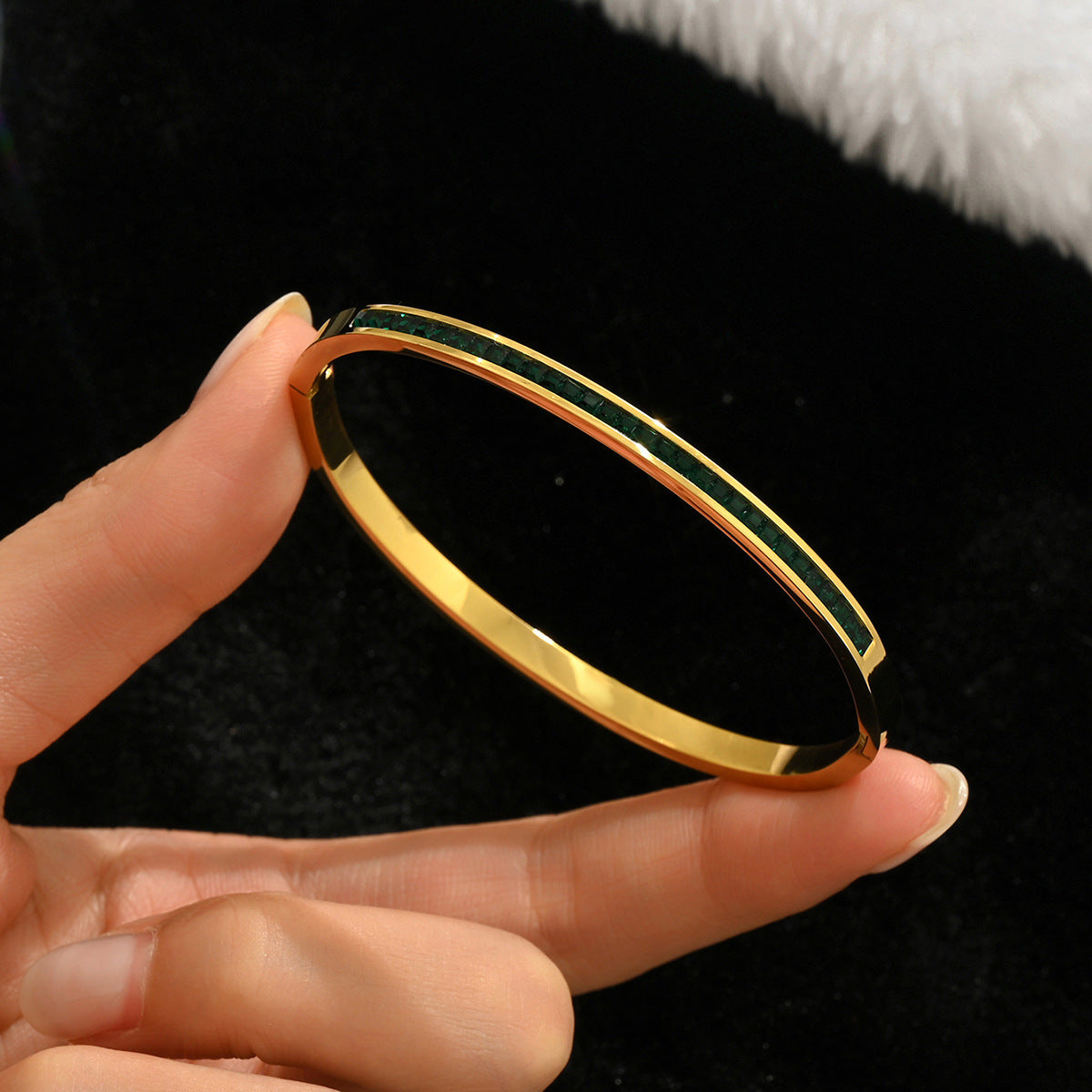 Wholesale Titanium Steel Electroplated Four-Leaf Clover Starry Sky Bracelet Gift Fashion Accessory