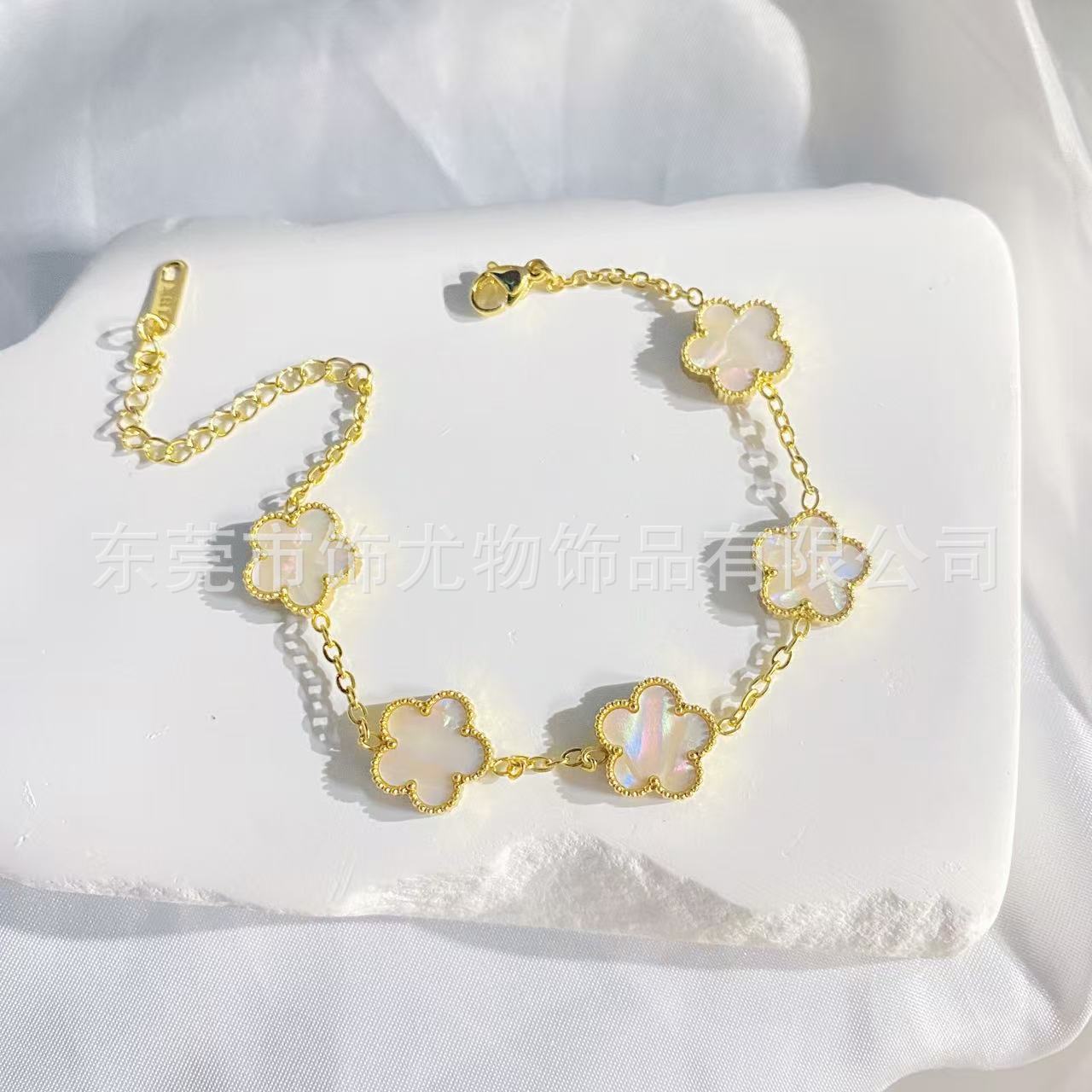 Wholesale Titanium Steel Five-Leaf Clover Bracelet Colorful European American Style Fashion Jewelry Accessory