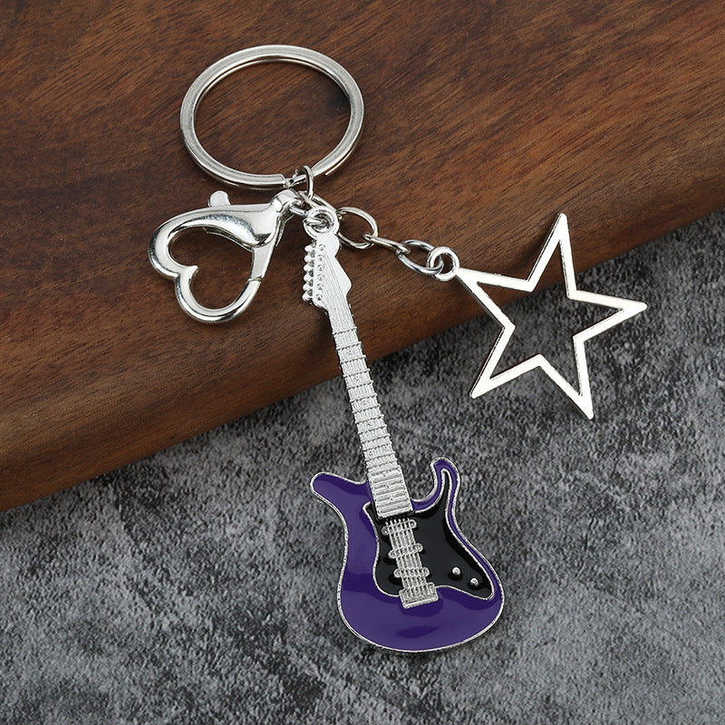 Wholesale Electroplating color-retaining oil-dripping guitar keychain