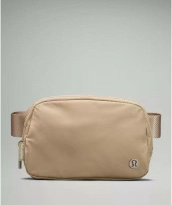 Wholesale multi-functional waist bag large capacity chest bag belt bags
