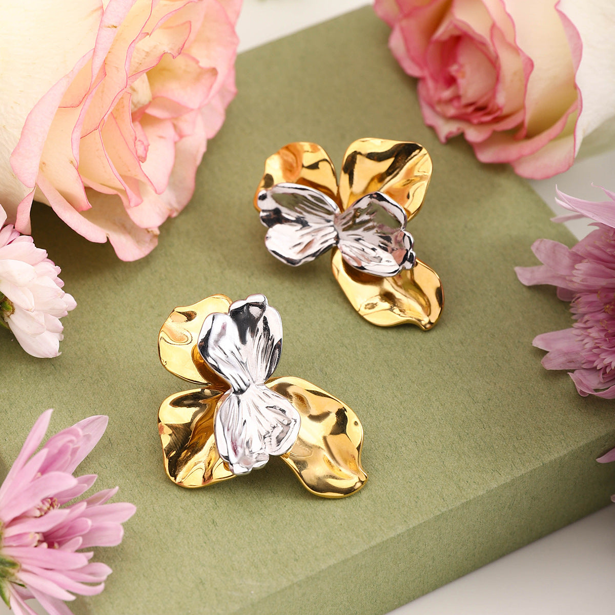 Wholesale retro 18K gold stainless steel gold and silver color wavy flower earrings
