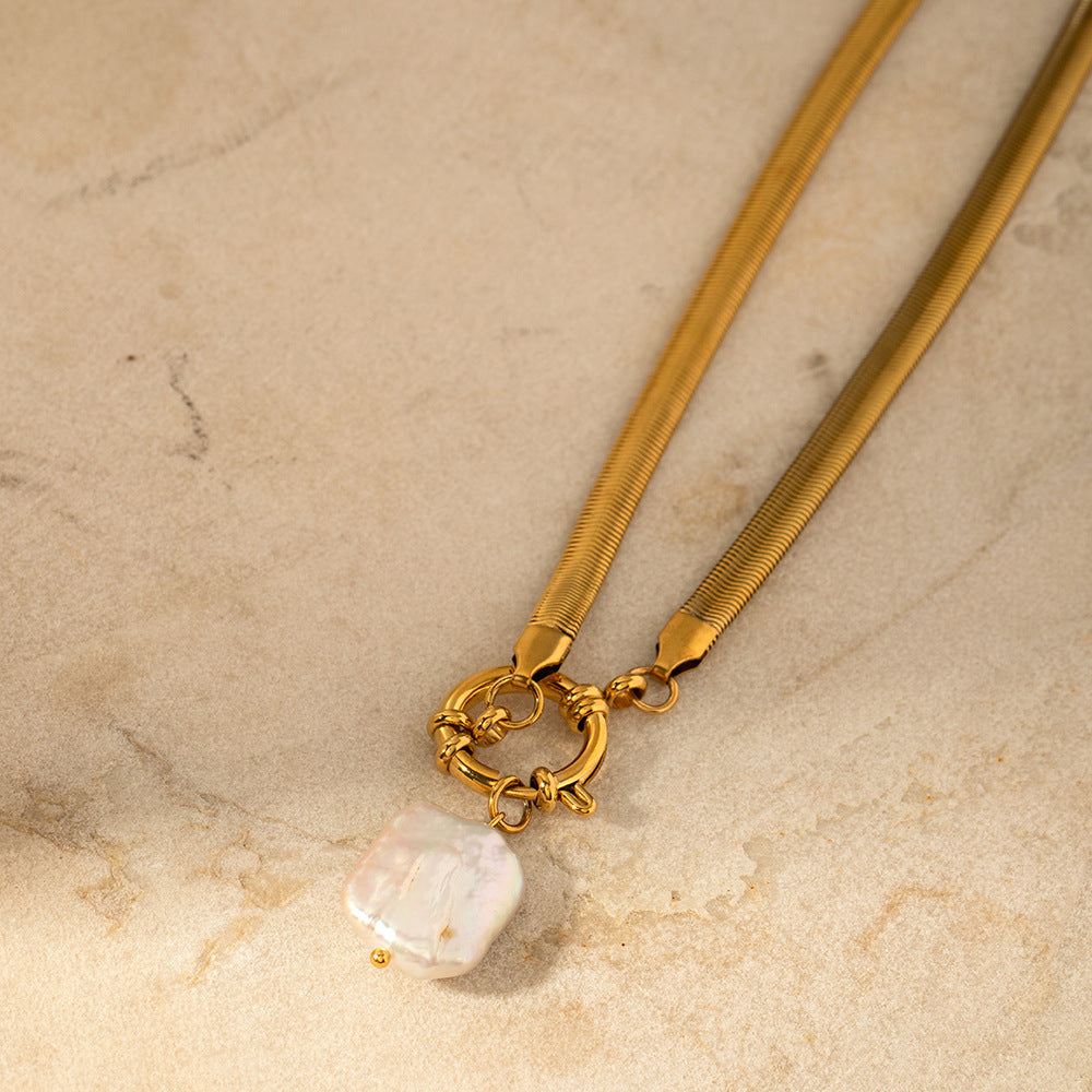 Wholesale 18K gold plated stainless steel hollow heart inlaid pink necklace