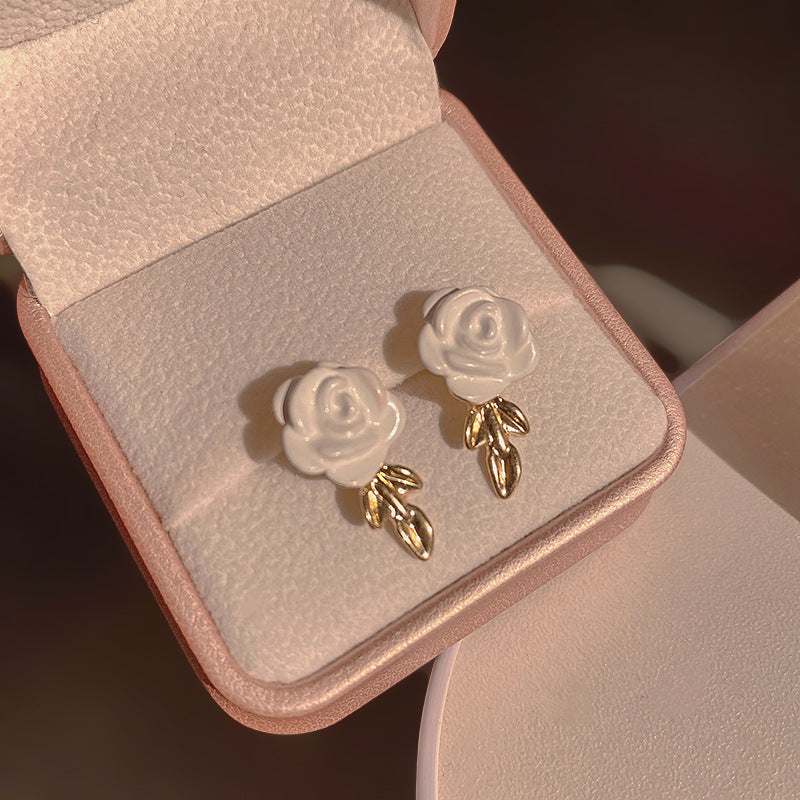 Wholesale Black Camellia Pearl Earrings