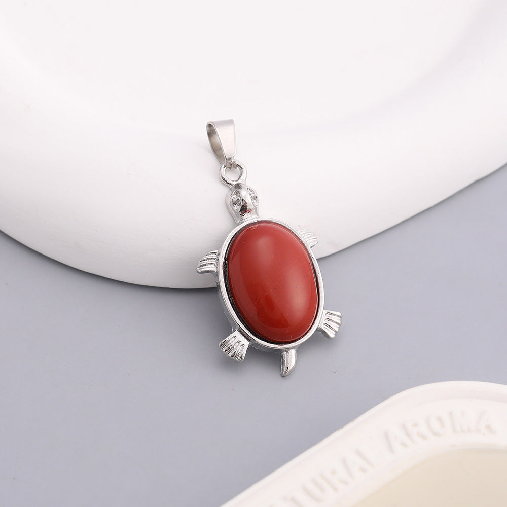 Wholesale Natural color crystal small turtle pendant