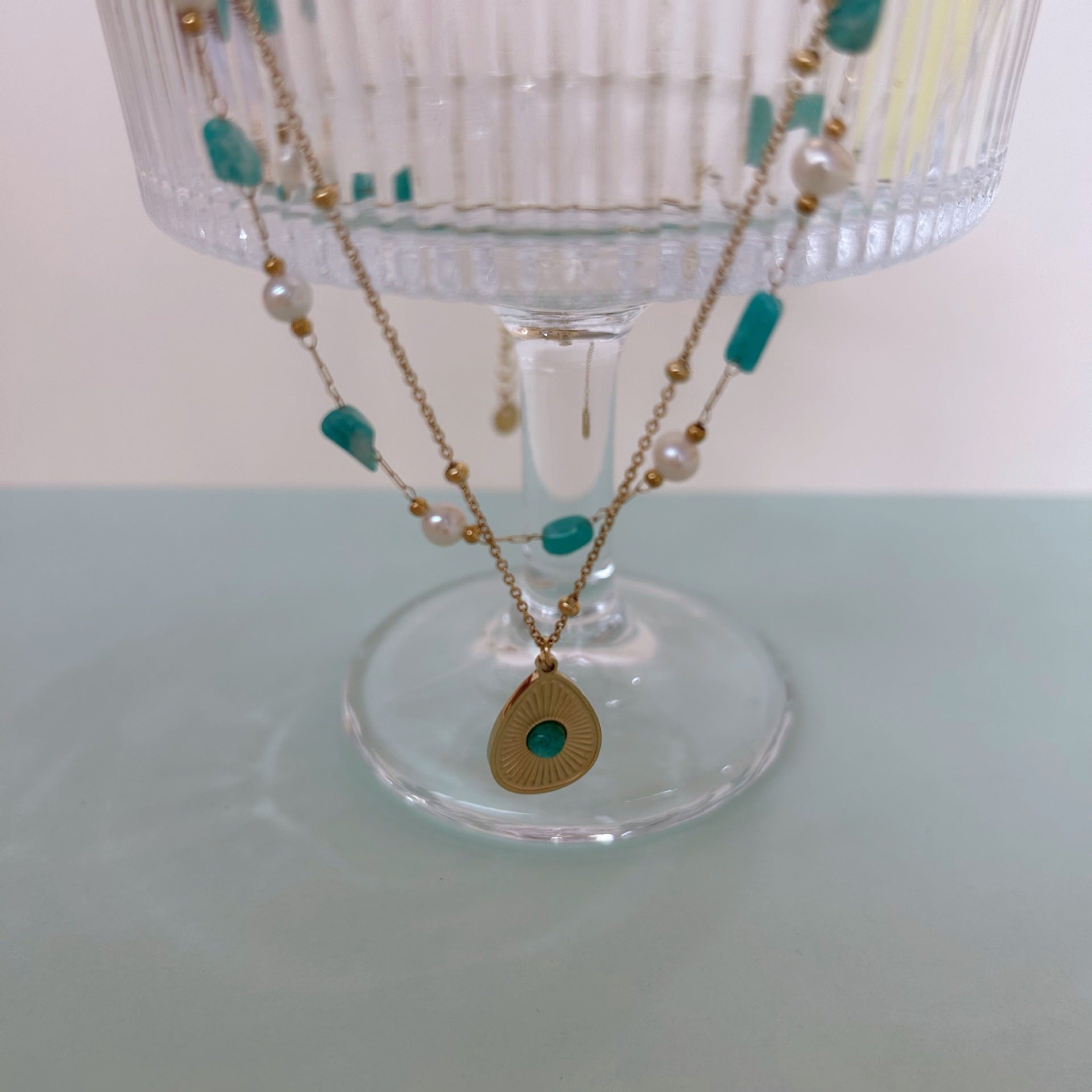 Wholesale Natural Stone Pearl Chain Fan Shape Pendant Necklace