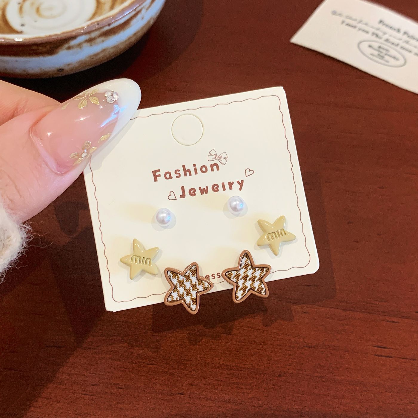 Wholesale Cute cat earrings with bows and cartoon silver needles  love Maillard earrings