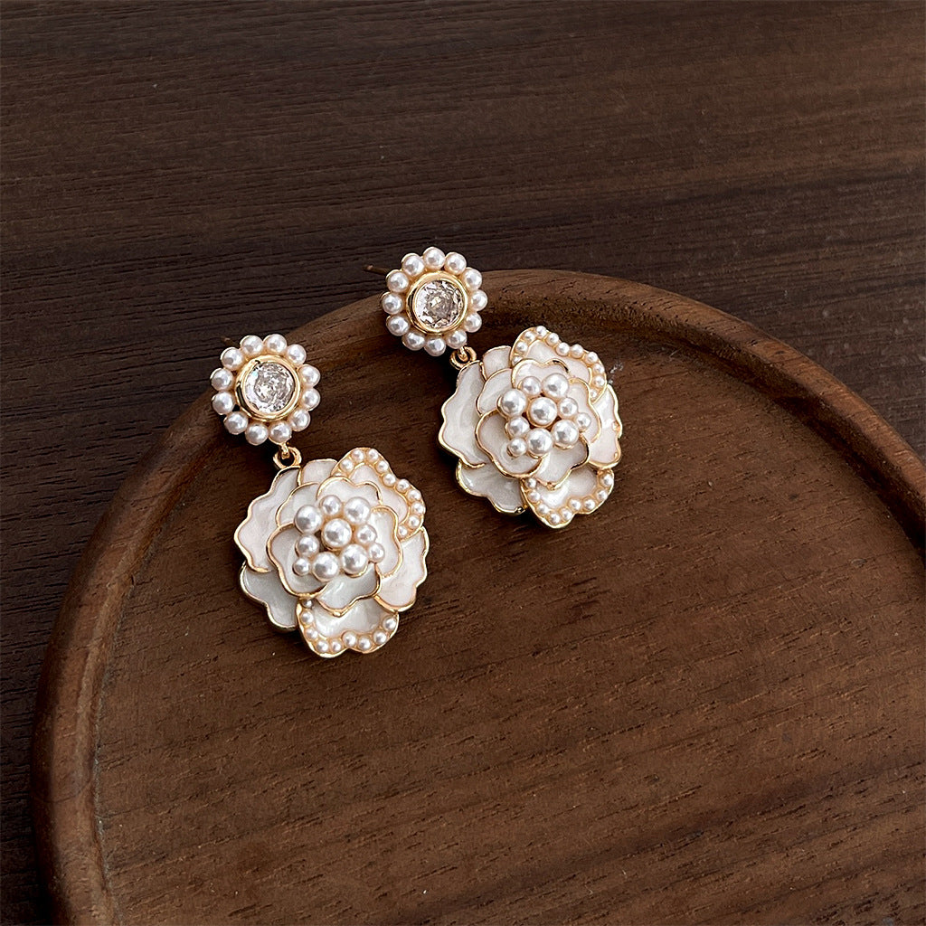 Wholesale White Camellia Heart Shape Flower Earrings for Party Wear Fashion Accessory