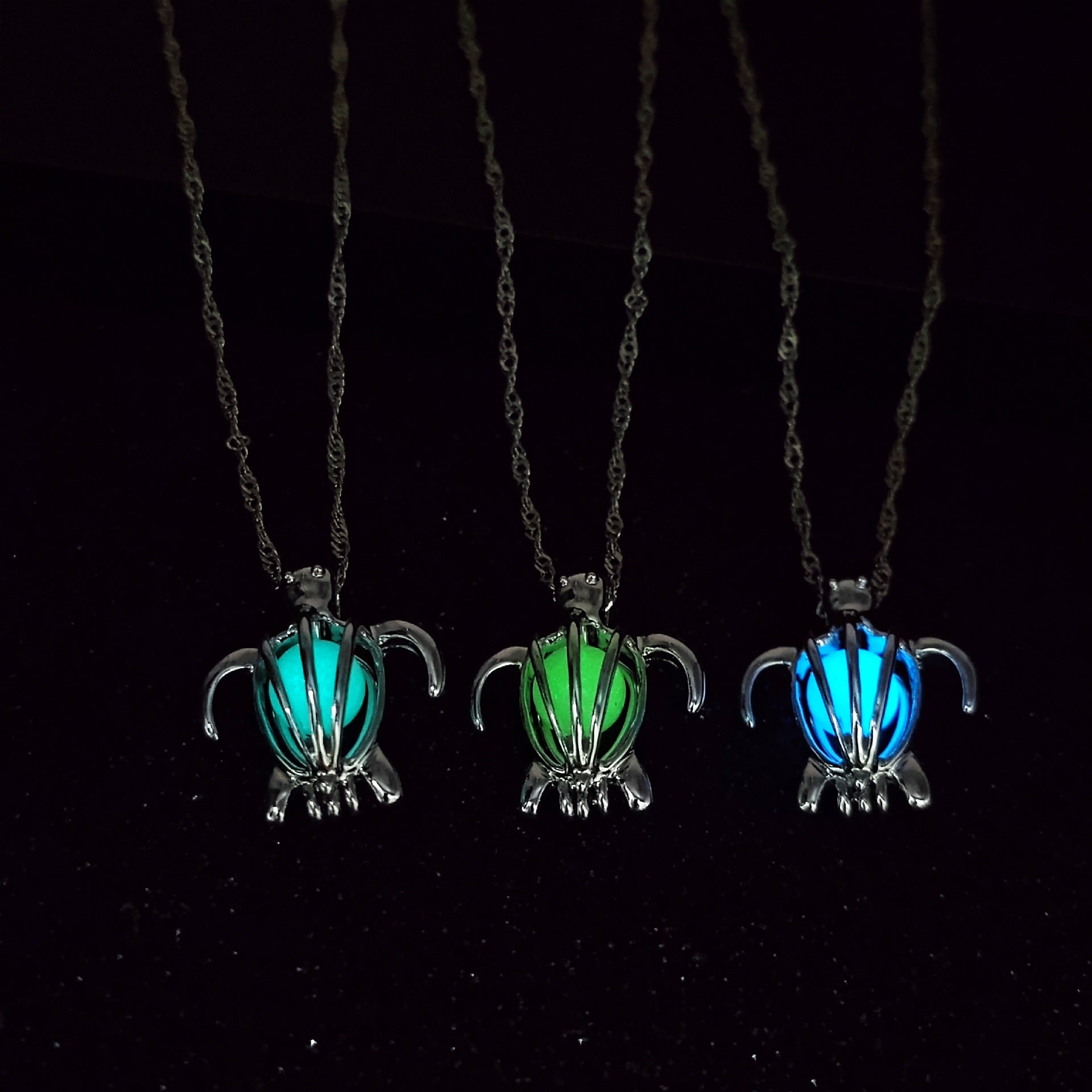 Wholesale Hollow turtle luminous necklace