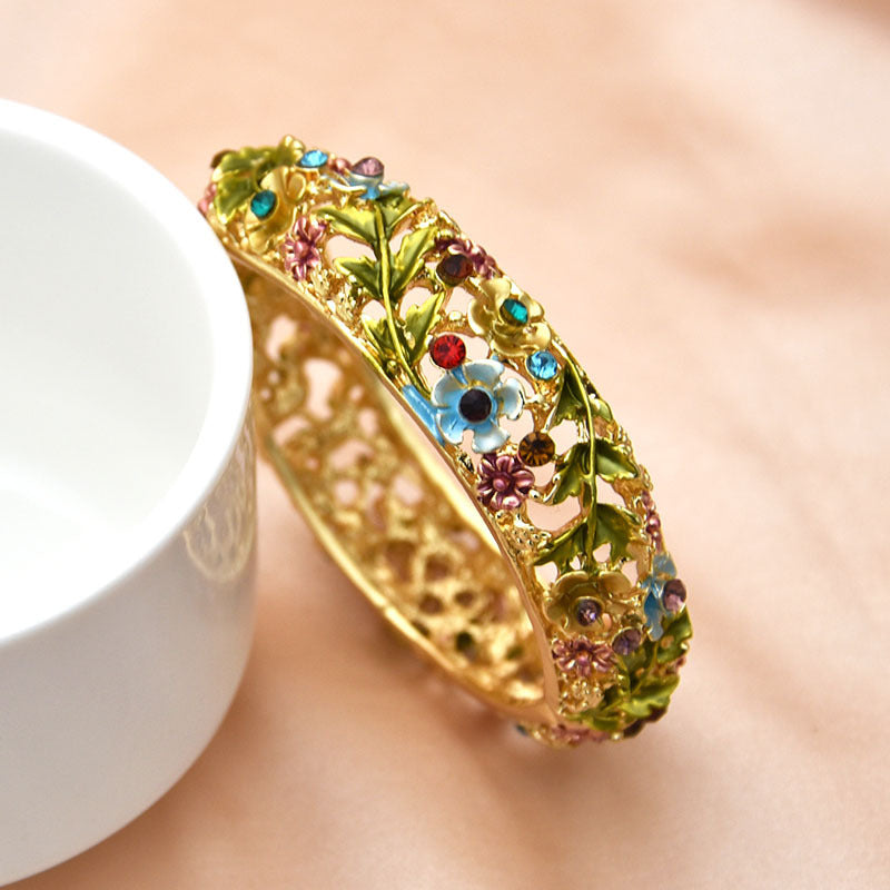 Wholesale  retro rose diamond hollow alloy cloisonne antique painted bracelet women