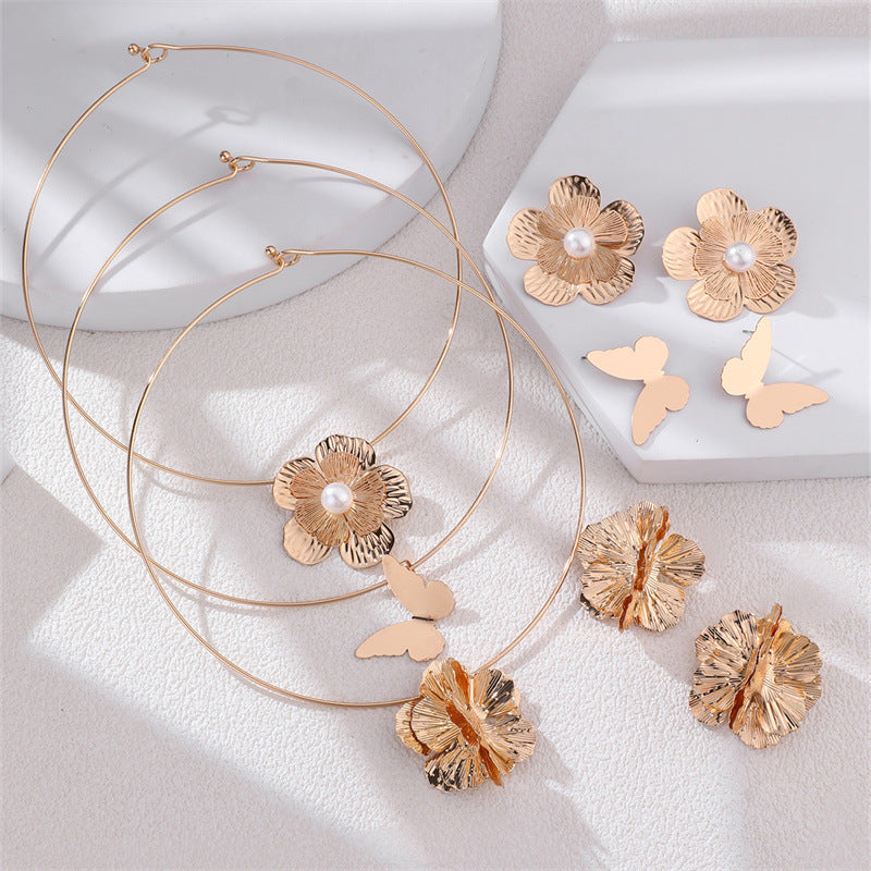 Wholesale  Alloy Flower Pendant Necklace