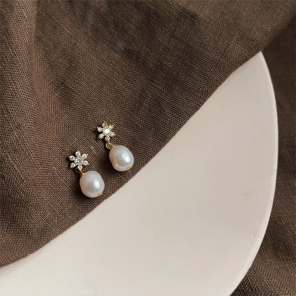 Wholesale Baroque natural pearl French retro earrings