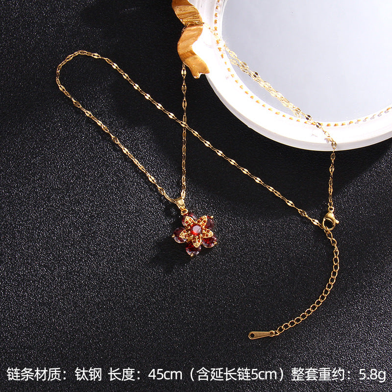 Wholesale Zircon Rotating Four Leaf Clover Flower Pendant Titanium Steel Necklace ACC-NE-Rongc006