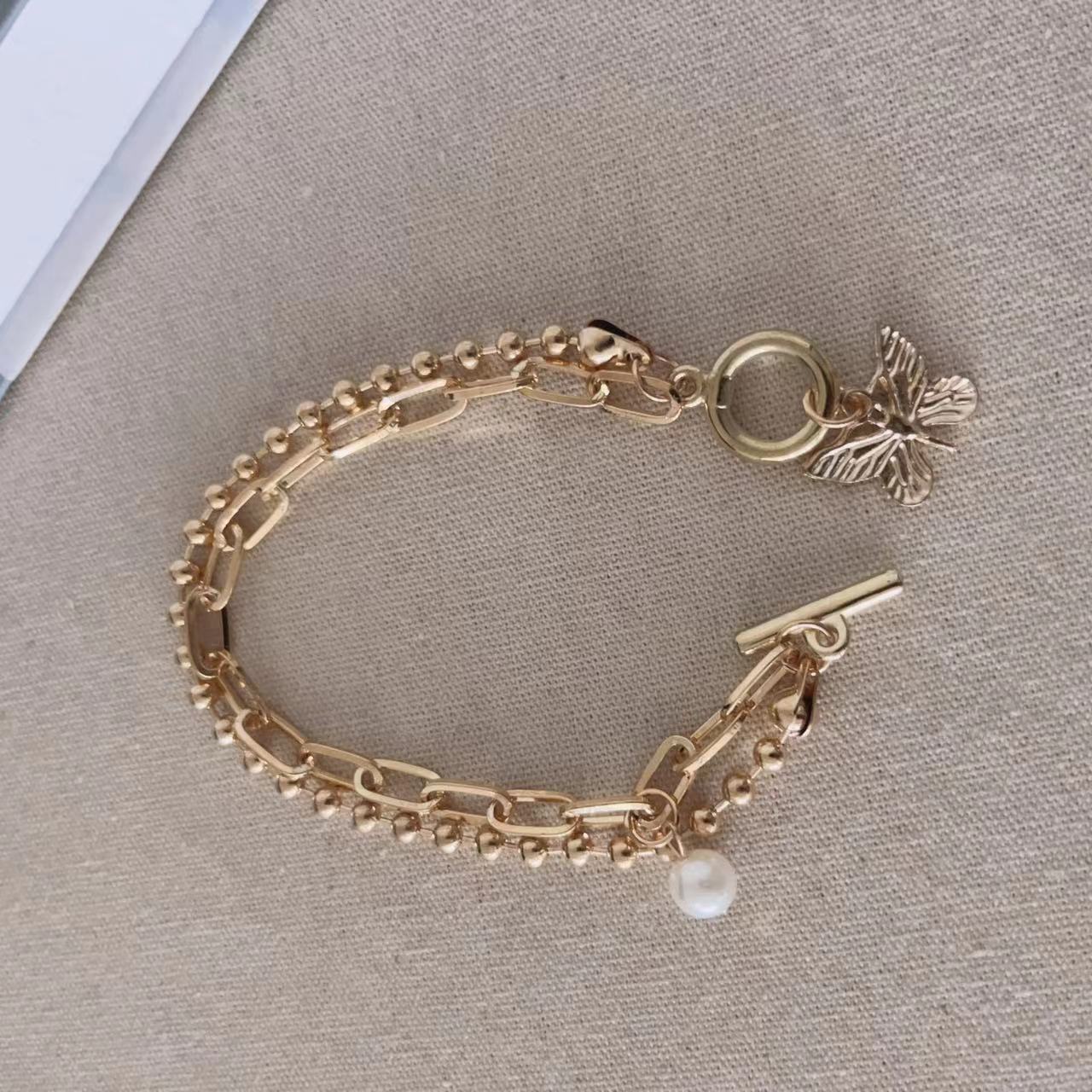 Wholesale Gold Alloy OT Buckle Pendant Bracelet Women' s Animal Zodiac Fashion Jewelry Accessory